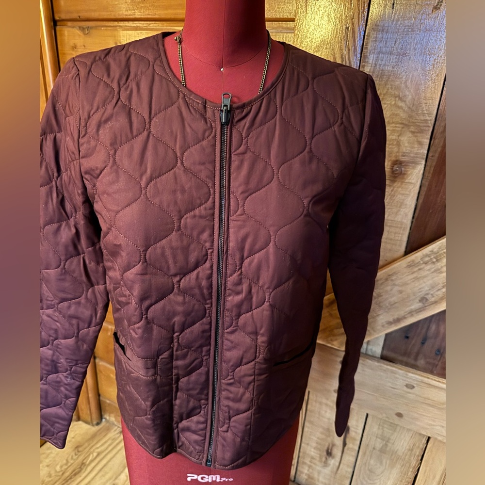 TAVIKA NWT REVERSIBLE QUILTED JACKET BURGUNDY & FLORAL